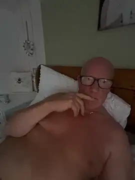 Snapshot of philefc chatting on 11-27-25, 12:07 philefc online show from 11-27-25, 12:07