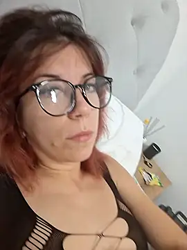 Anayssa  online show from 09-18-25, 08:00