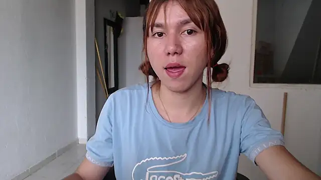 Snapshot of Dolly_Peach_ chatting on 09-18-25, 06:32 Dolly Peach online show from 09-18-25, 06:32