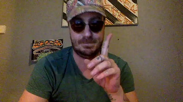 Snapshot of 3615-ULLA chatting on 03-11-26, 04:51 3615-ULLA online show from 03-11-26, 04:51