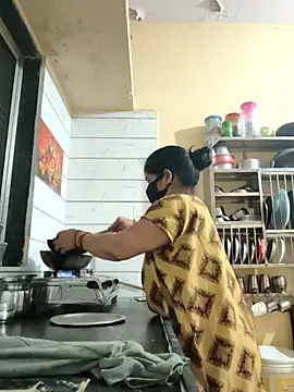 Snapshot of Gk_99999 chatting on 03-07-26, 02:14 Gk 99999 online show from 03-07-26, 02:14