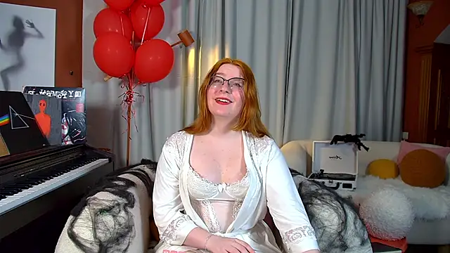 AliceAllisons online show from 10-24-25, 06:37