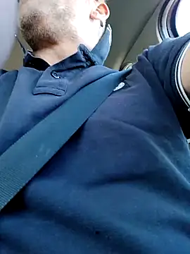 Snapshot of handsome8inchh chatting on 09-08-25, 04:17 handsome8inchh online show from 09-08-25, 04:17