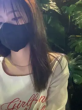   BabyShowPublic   online show from 10-31-25, 02:07