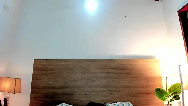 BellaNixs online show from 03-04-26, 11:27