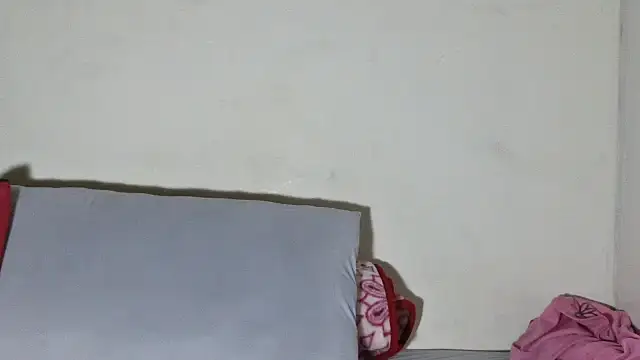 SexyBitchx01 online show from 11-14-25, 06:06