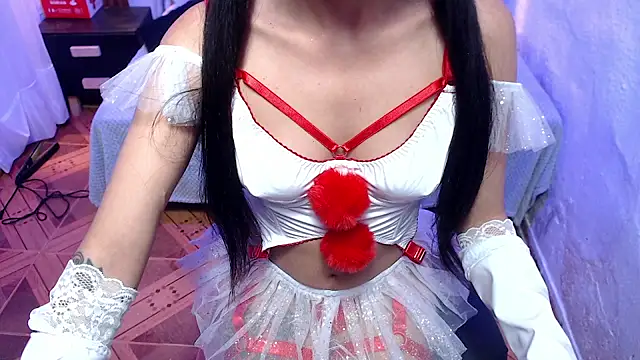 alaia blue online show from 10-30-25, 03:57