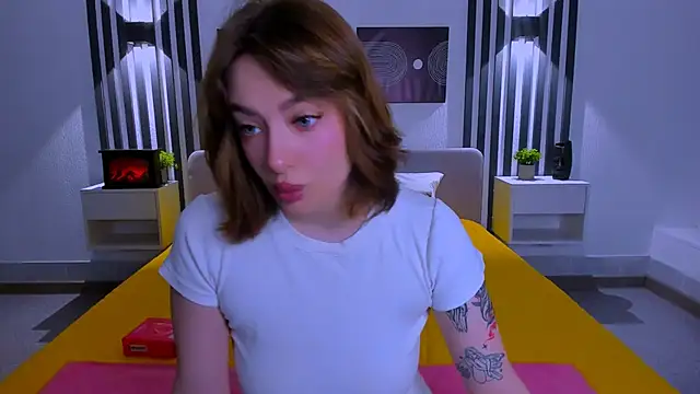 Emily Tylerr online show from 02-19-26, 01:01