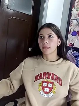 Snapshot of CharlotteSex_ chatting on 09-29-25, 11:04 CharlotteSex online show from 09-29-25, 11:04