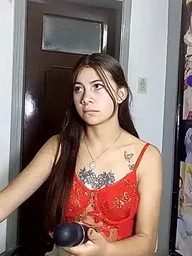 Snapshot of CharlotteSex_ chatting on 10-17-25, 11:02 CharlotteSex online show from 10-17-25, 11:02