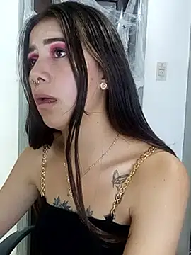 Snapshot of CharlotteSex_ chatting on 10-18-25, 01:12 CharlotteSex online show from 10-18-25, 01:12