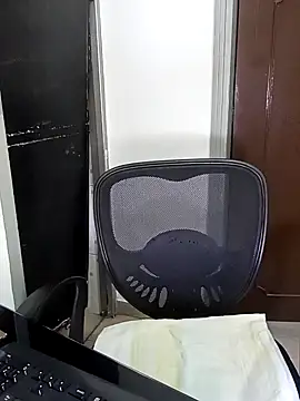 Snapshot of CharlotteSex_ chatting on 11-13-25, 09:08 CharlotteSex online show from 11-13-25, 09:08