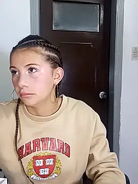 Snapshot of CharlotteSex_ chatting on 11-20-25, 09:09 CharlotteSex online show from 11-20-25, 09:09