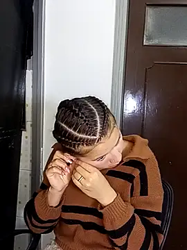 Snapshot of CharlotteSex_ chatting on 11-21-25, 09:08 CharlotteSex online show from 11-21-25, 09:08