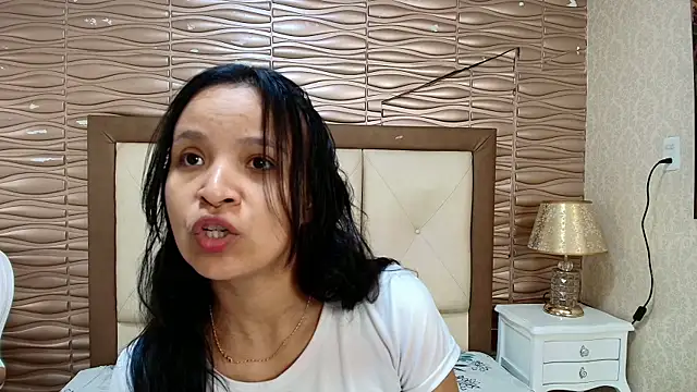 Miladiosa online show from 05-15-26, 12:01