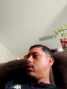 Snapshot of Deza-10 chatting on 11-26-25, 11:33 Deza-10 online show from 11-26-25, 11:33