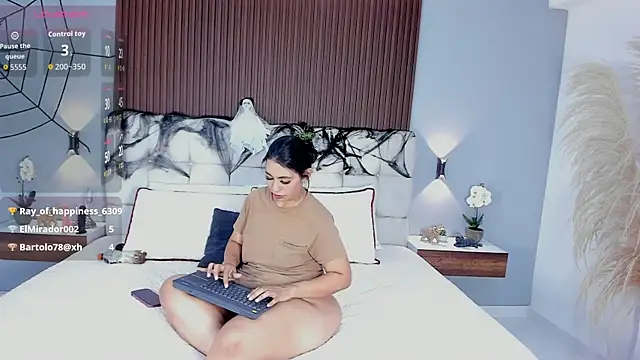 Anny mayyer online show from 10-24-25, 02:13