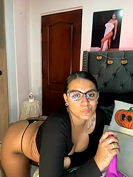 ema zoe online show from 10-24-25, 12:08