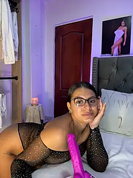 Snapshot of ema_zoe chatting on 02-26-26, 12:20 ema zoe online show from 02-26-26, 12:20