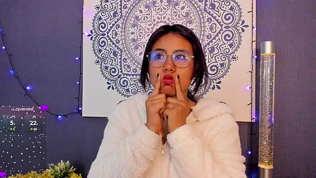 Snapshot of Nova_allen chatting on 09-20-25, 03:13 Nova allen online show from 09-20-25, 03:13