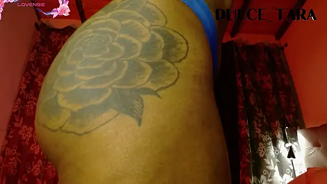 Snapshot of Dulce_Tara chatting on 11-29-25, 11:52 Dulce Tara online show from 11-29-25, 11:52