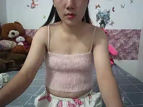 Snapshot of Linda-24 chatting on 11-01-25, 01:46 Linda-24 online show from 11-01-25, 01:46