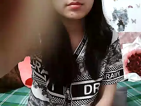 Linda-24 online show from 03-18-26, 10:57