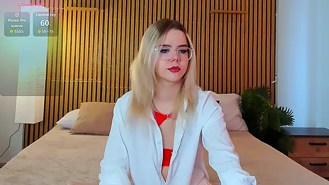 Snapshot of PrincessSlay chatting on 04-08-26, 05:29 PrincessSlay online show from 04-08-26, 05:29