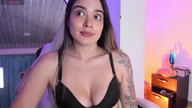 MiaVillalobos online show from 05-27-26, 12:29