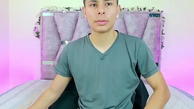 lana and liam  online show from 12-18-25, 09:26