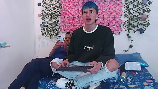 Snapshot of iam_lukas__ chatting on 09-11-25, 04:45 iam lukas online show from 09-11-25, 04:45