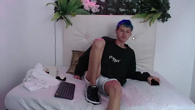 Snapshot of iam_lukas__ chatting on 09-26-25, 07:34 iam lukas online show from 09-26-25, 07:34