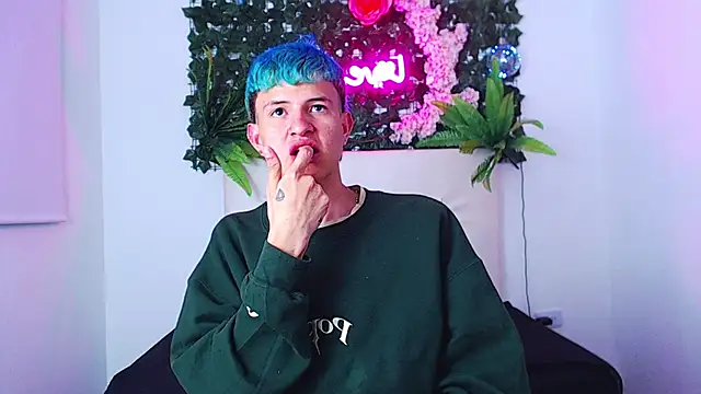 Snapshot of iam_lukas__ chatting on 10-10-25, 03:27 iam lukas online show from 10-10-25, 03:27