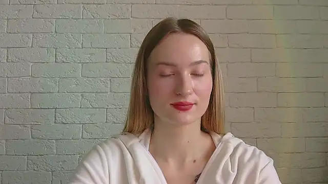 Snapshot of Alice_Sweet_01 chatting on 12-18-25, 11:38 Alice Sweet 01 online show from 12-18-25, 11:38