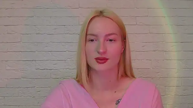 Snapshot of Alice_Sweet_01 chatting on 01-05-26, 05:38 Alice Sweet 01 online show from 01-05-26, 05:38