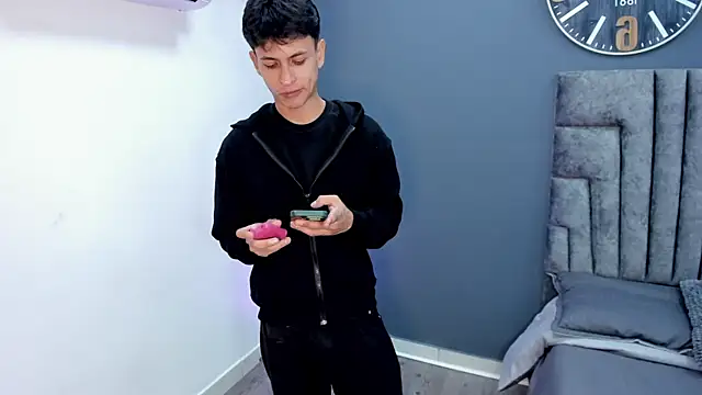 stephane rouss online show from 11-30-25, 08:46