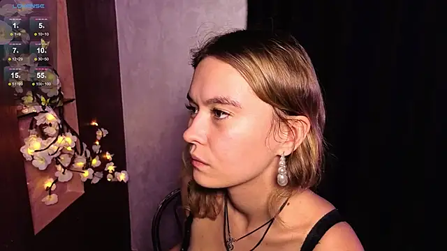 Snapshot of DemonaCast chatting on 10-11-25, 05:11 DemonaCast online show from 10-11-25, 05:11