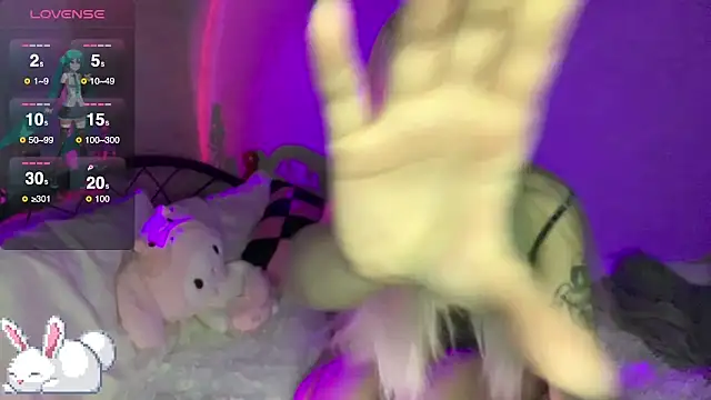 Elaincutee online show from 09-24-25, 07:17