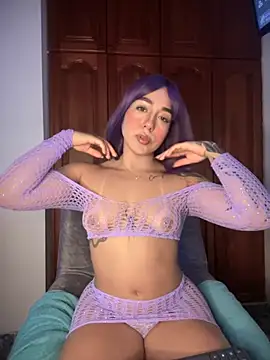 Snapshot of KaditaNavarro chatting on 11-01-25, 05:59 KaditaNavarro online show from 11-01-25, 05:59