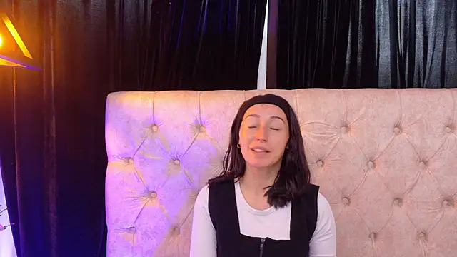 Ginevra esposito online show from 07-08-26, 07:07