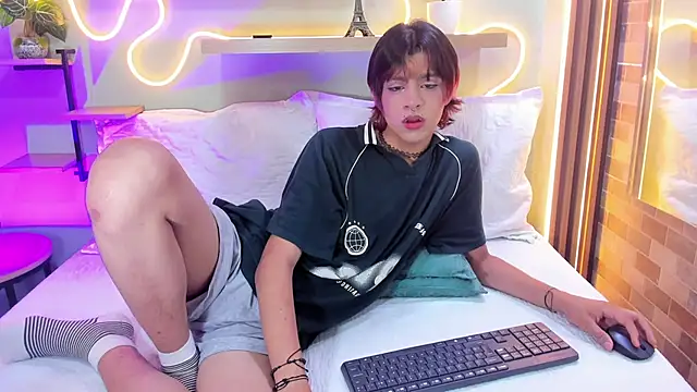 Dan Copers online show from 10-17-25, 02:08