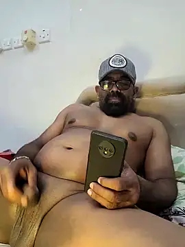 Snapshot of mallucock69 chatting on 09-15-25, 07:58 mallucock69 online show from 09-15-25, 07:58