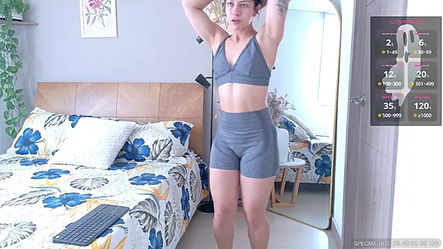 Snapshot of sarah_rayy chatting on 10-23-25, 02:38 sarah rayy online show from 10-23-25, 02:38