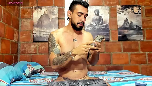 Snapshot of Luck_Andrew chatting on 04-20-26, 06:31 Luck Andrew online show from 04-20-26, 06:31