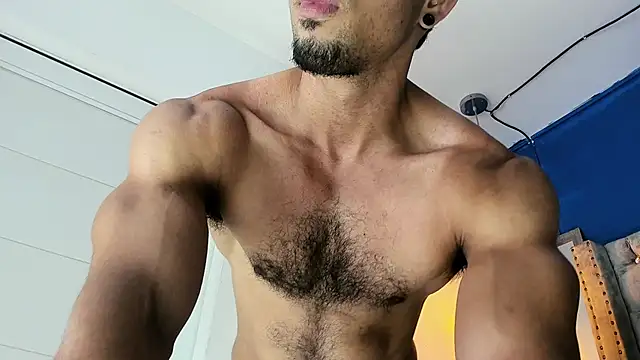 latinhotmuscle online show from 03-05-26, 02:24