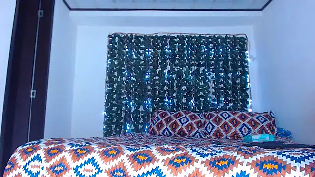 Snapshot of zhannaya_jhaen_ chatting on 10-17-25, 09:06 zhannaya jhaen online show from 10-17-25, 09:06