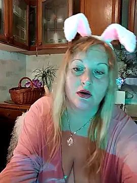 Snapshot of XHelenaX90 chatting on 04-03-26, 06:28 XHelenaX90 online show from 04-03-26, 06:28