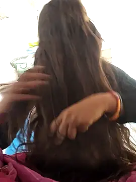 Hot-ilaiy online show from 11-25-25, 04:12