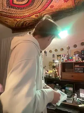 XanderOzzz online show from 11-05-25, 06:57