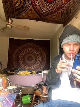 XanderOzzz online show from 11-24-25, 05:56